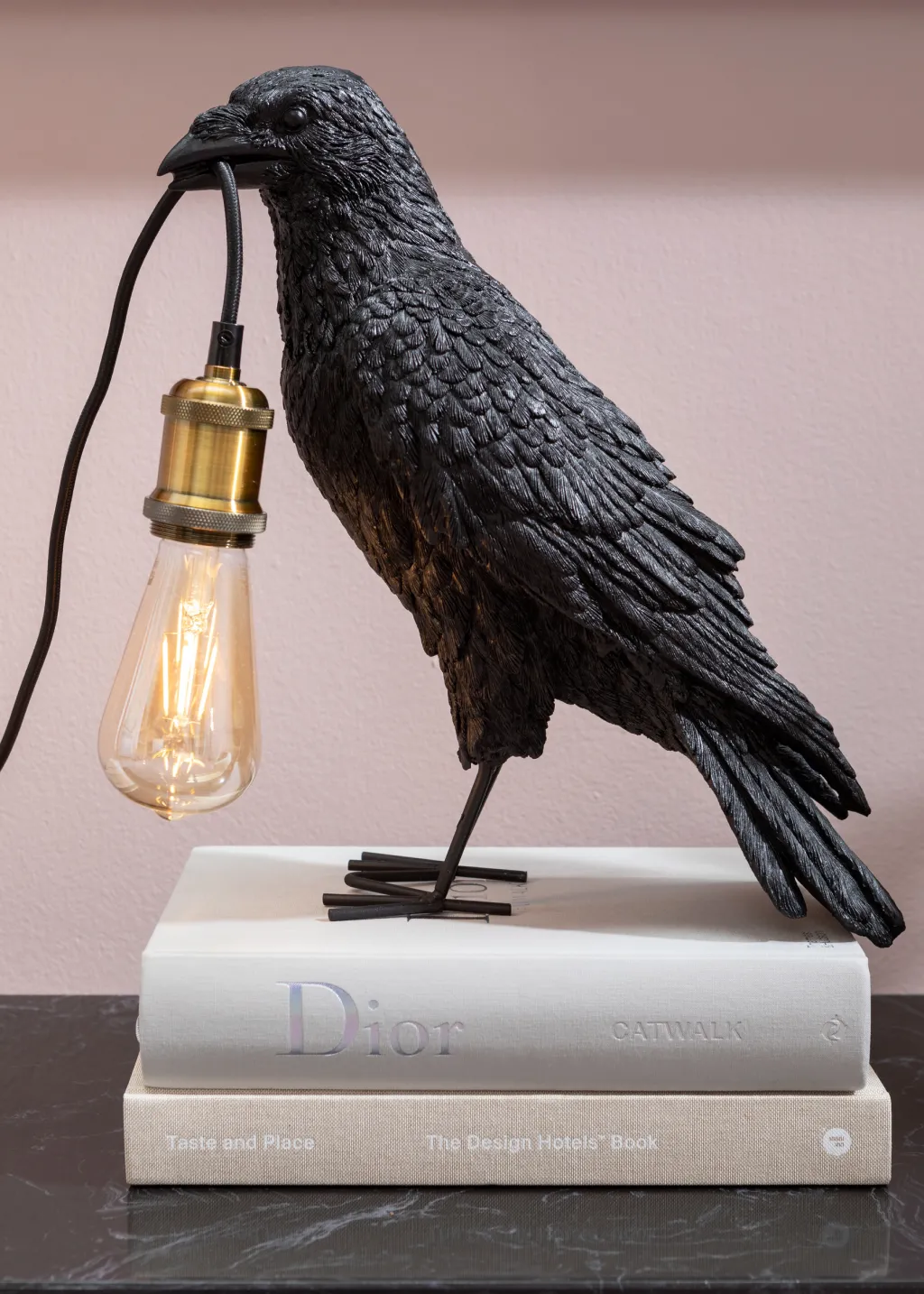 animal_crow_varis_pytvalaisin_matta_musta_cm_11.webp Pöytävalaisimet>KARE Design Animal Crow Varis Pöytävalaisin, Matta Musta 34cm