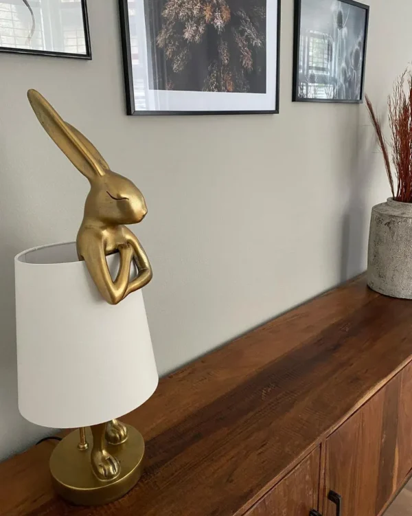Pöytävalaisimet>KARE Design Animal Rabbit Pupu Pöytävalaisin, Pupulamppu, Kulta/valkoinen 50cm