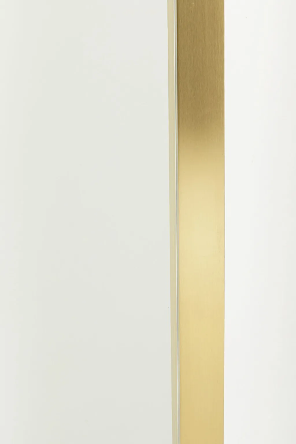 arezzo_brass_seinpeili_messinki_xcm_2-1.webp Peilit>KARE Design Arezzo Brass Seinäpeili Messinki 80x120cm