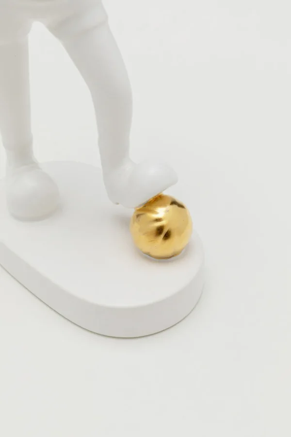 Koriste-Esineet>KARE Design Ball Girl, Tyttö Ja Pallo Koriste-esine, Valkoinen
