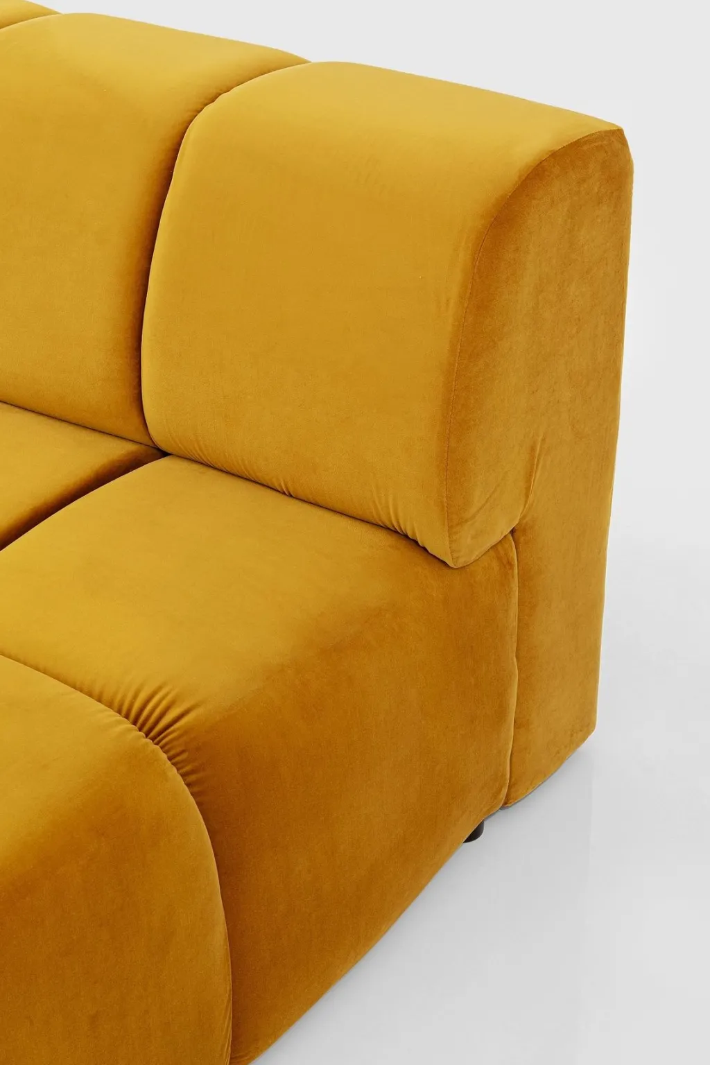 belami_velvet_kulmasohva__samettia_meripihka_vasen_5.webp Olohuone | Kulmasohvat>KARE Design Belami Velvet Kulmasohva - Samettia, Meripihka, Vasen