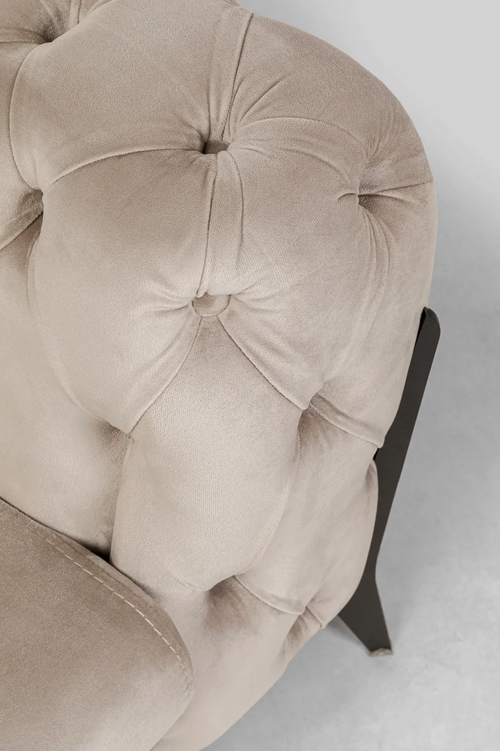 bellissima_sohva_istuttava__sametti_beige_cm_5.webp Sohvat>KARE Design Bellissima Sohva 2-istuttava - Sametti, Beige 200cm