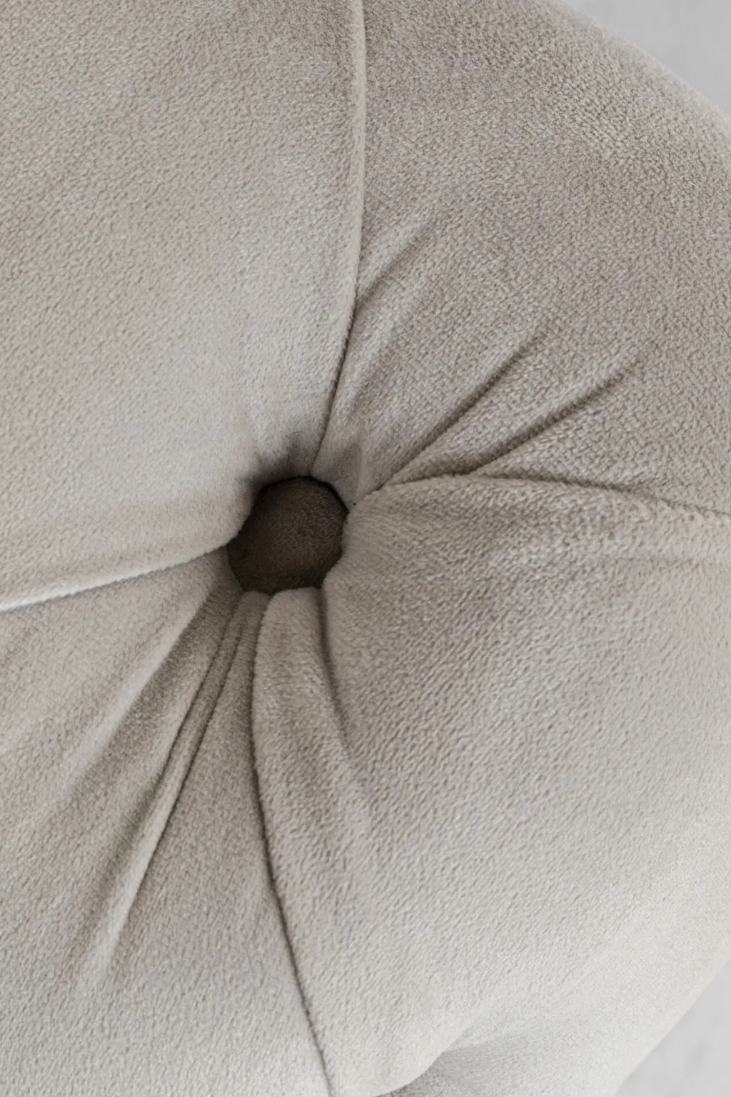 bellissima_velvet_kulmasohva_taupe_vasen_xcm_5.webp Olohuone | Kulmasohvat>KARE Design Bellissima Velvet Kulmasohva Taupe Vasen 180x240cm