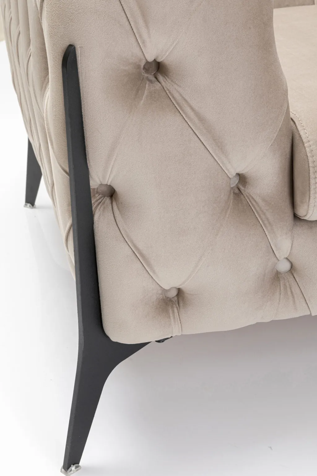bellissima_velvet_nojatuoli_sametti_taupe_cm_4.webp Nojatuolit>KARE Design Bellissima Velvet Nojatuoli, Sametti, Taupe 120cm
