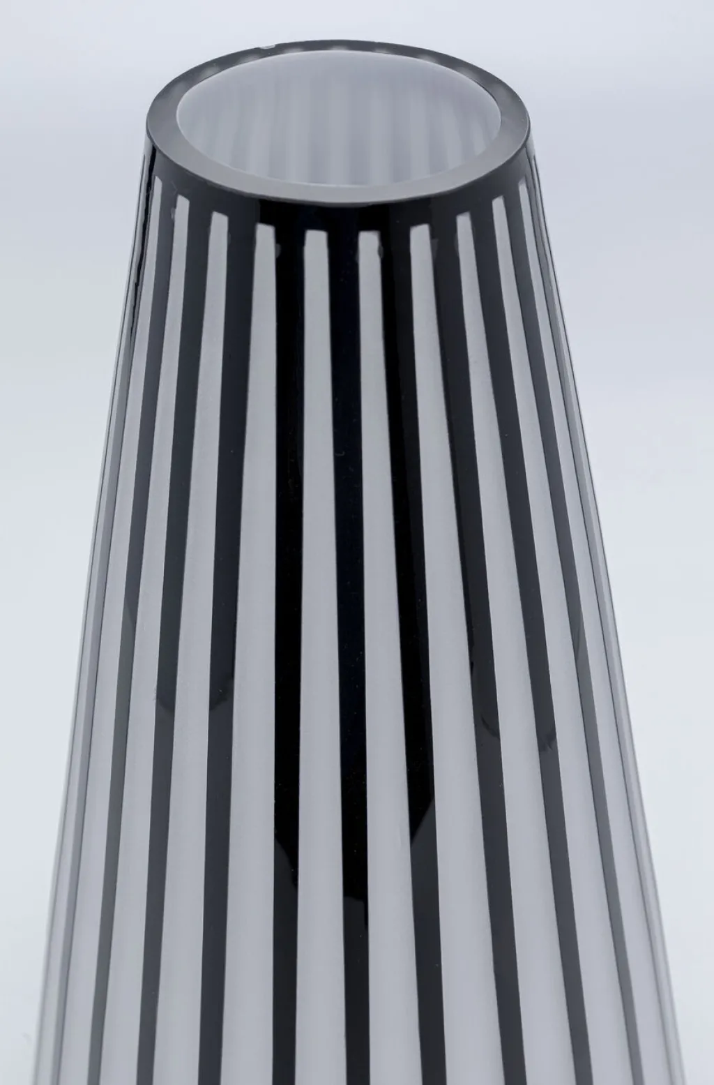 brillar_cylinder_maljakko_cm_4.webp Maljakot>KARE Design Brillar Cylinder Maljakko 44cm