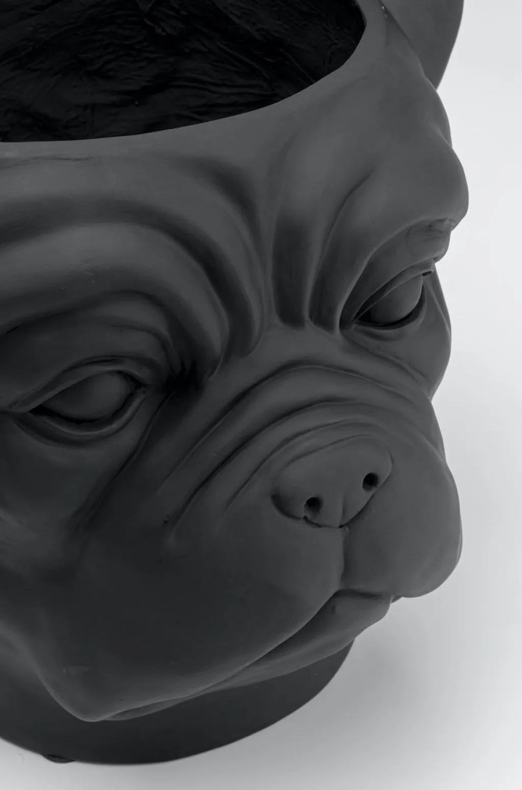 bulldog_black_suojaruukku_musta_5.webp Ruukut>KARE Design Bulldog Black Suojaruukku, Musta
