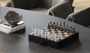 Jalalliset Koriste-Esineet>KARE Design Chess Antique Deco Shakki, Koriste-esine 36x33cm