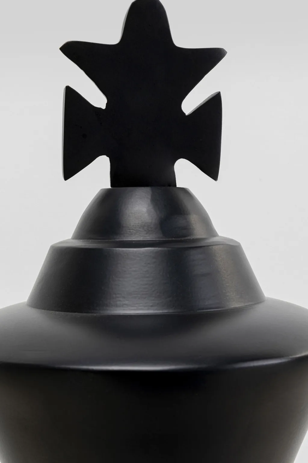 chess_king_koristeesine_cm_1.webp Jalalliset Koriste-Esineet>KARE Design Chess King Koriste-esine 68cm