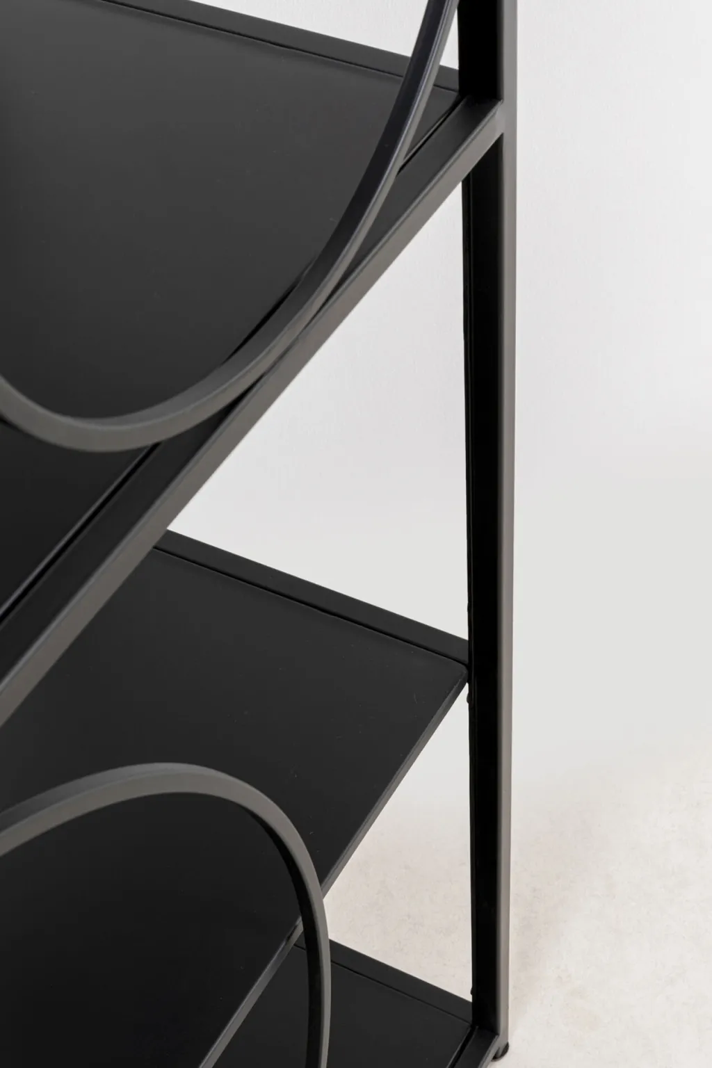 circle_hylly_musta_xcm_6.webp Hyllyt>KARE Design Circle Hylly, Musta 100x200cm