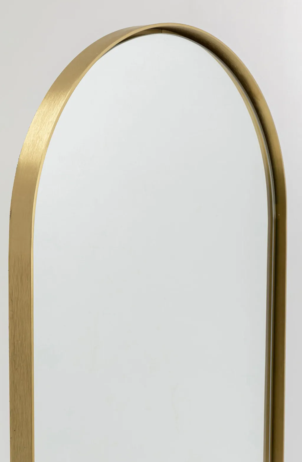 curve_lattiapeili_xcm_5.webp Peilit>KARE Design Curve Lattiapeili 40x170cm