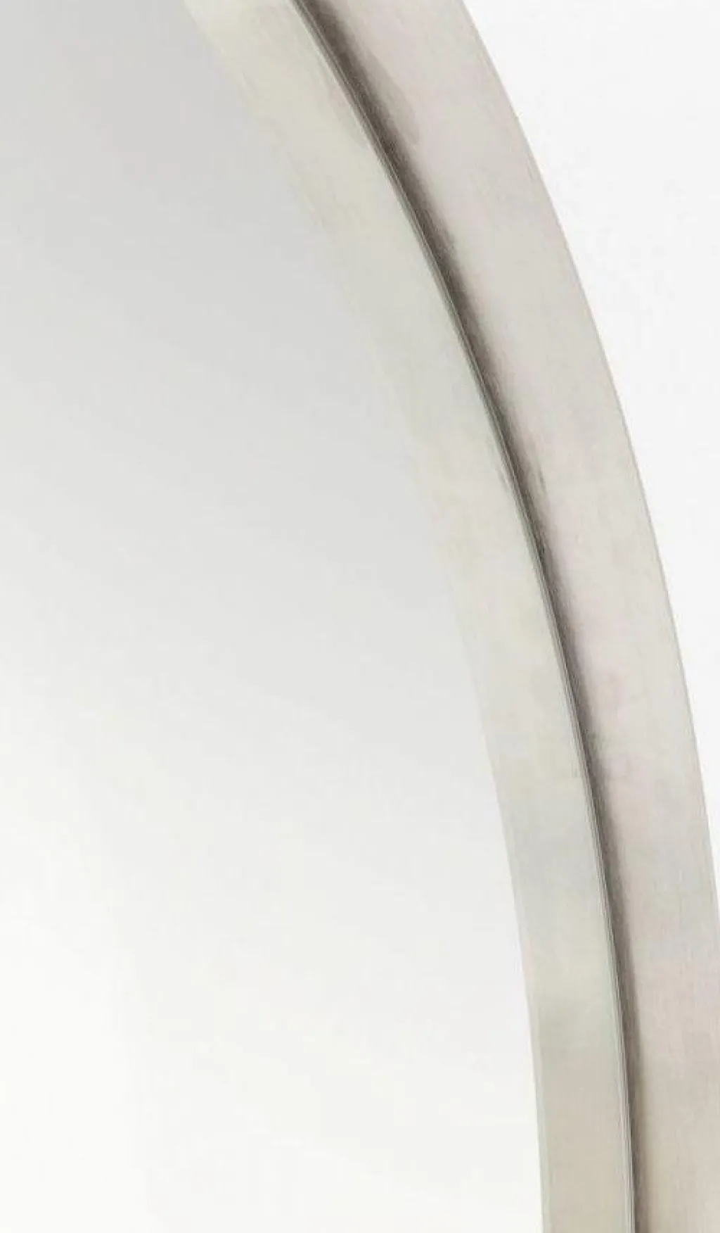 curve_pyre_peili_metalli_cm_3.webp Peilit>KARE Design Curve Pyöreä Peili Metalli Ø100cm
