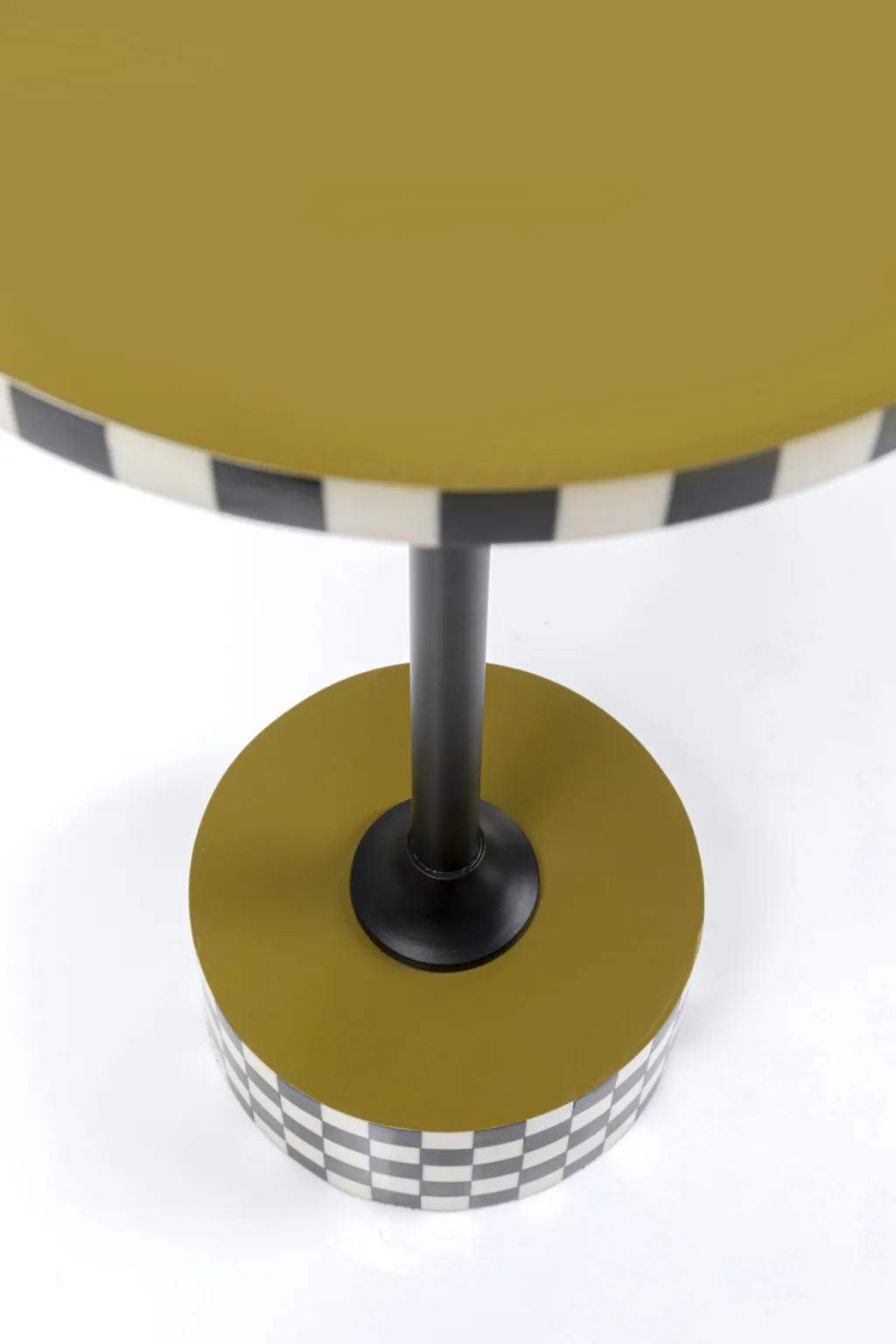 domero_checkers_tammi_sivupyt__oliivi_cm_2.webp Sohvapöydät | Olohuone>KARE Design Domero Checkers Tammi, Sivupöytä - Oliivi Ø25cm