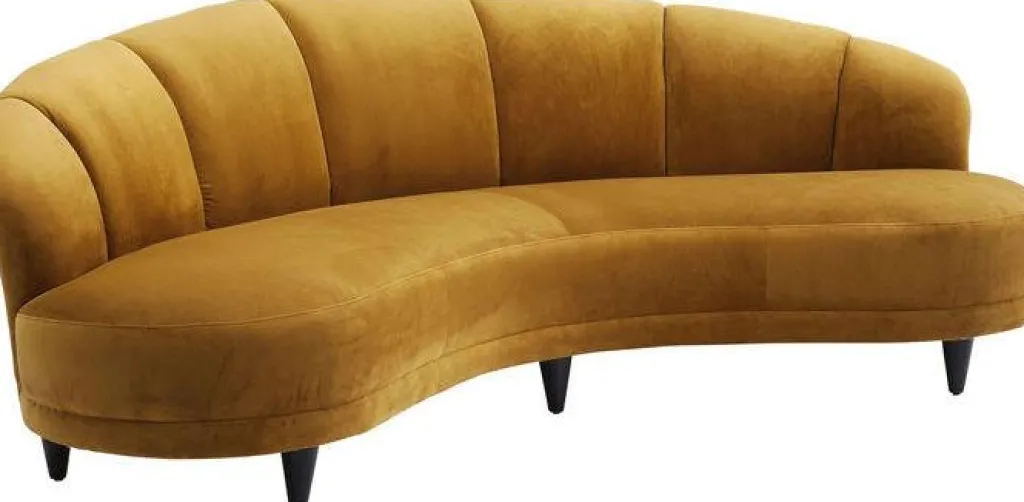 dschinn_sohva_istuttava_amber_cm_1.webp Sohvat>KARE Design Dschinn Sohva 3-istuttava, Amber 233cm