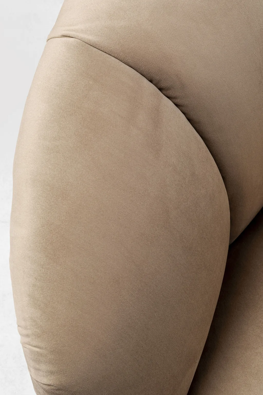 dschinn_sohva_istuttava_beige_cm_5.webp Sohvat>KARE Design Dschinn Sohva 3-istuttava, Beige 233cm
