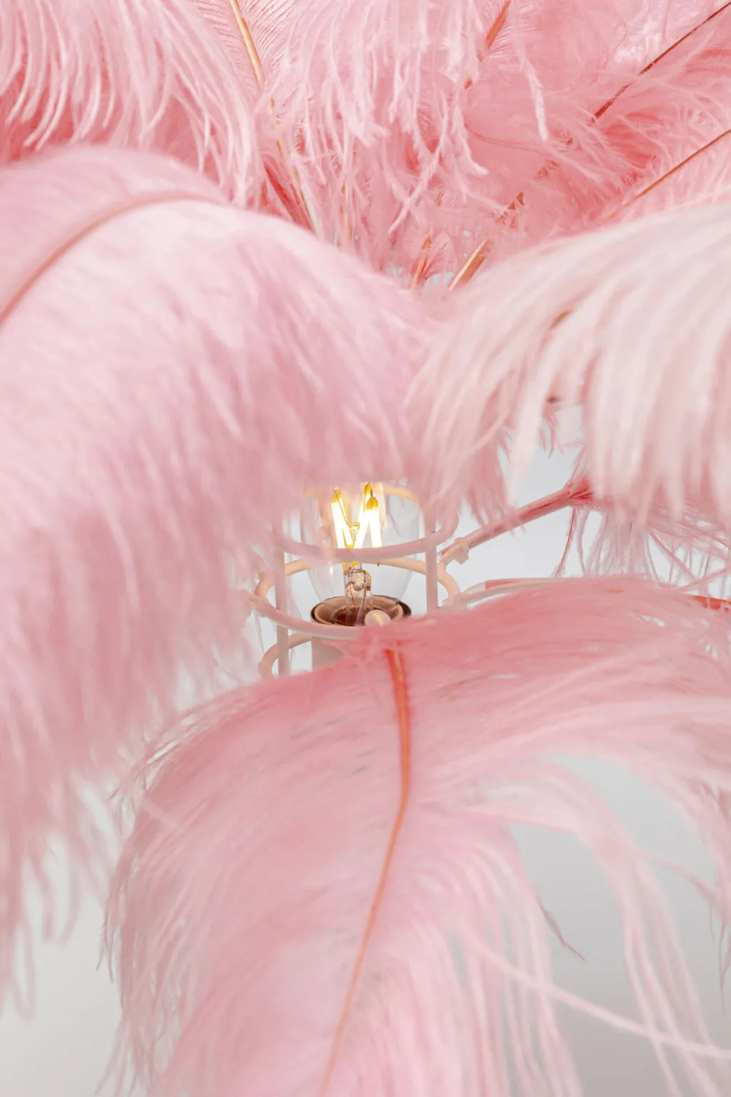 feather_palm_pytvalaisin_pinkki_cm_2.webp Pöytävalaisimet>KARE Design Feather Palm Pöytävalaisin Pinkki 60cm
