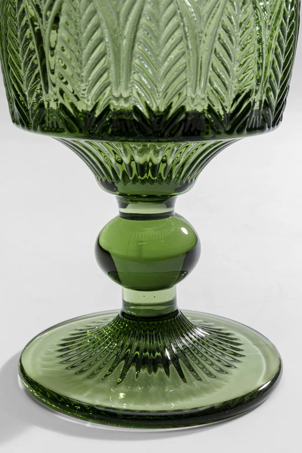 fogli_green_viinilasi_vihre_2.webp Viinilasit | Lasit>KARE Design Fogli Green Viinilasi Vihreä