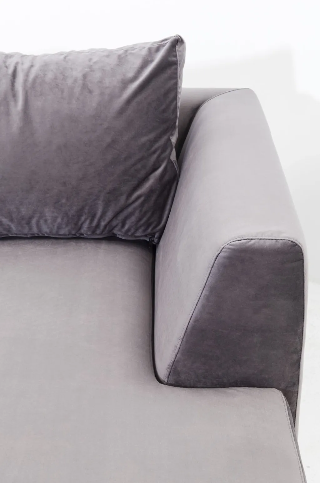 gianni_velvet_kulmasohva__harmaa_musta_vasen_5.webp Kulmasohvat>KARE Design Gianni Velvet Kulmasohva - Harmaa, Musta, Vasen