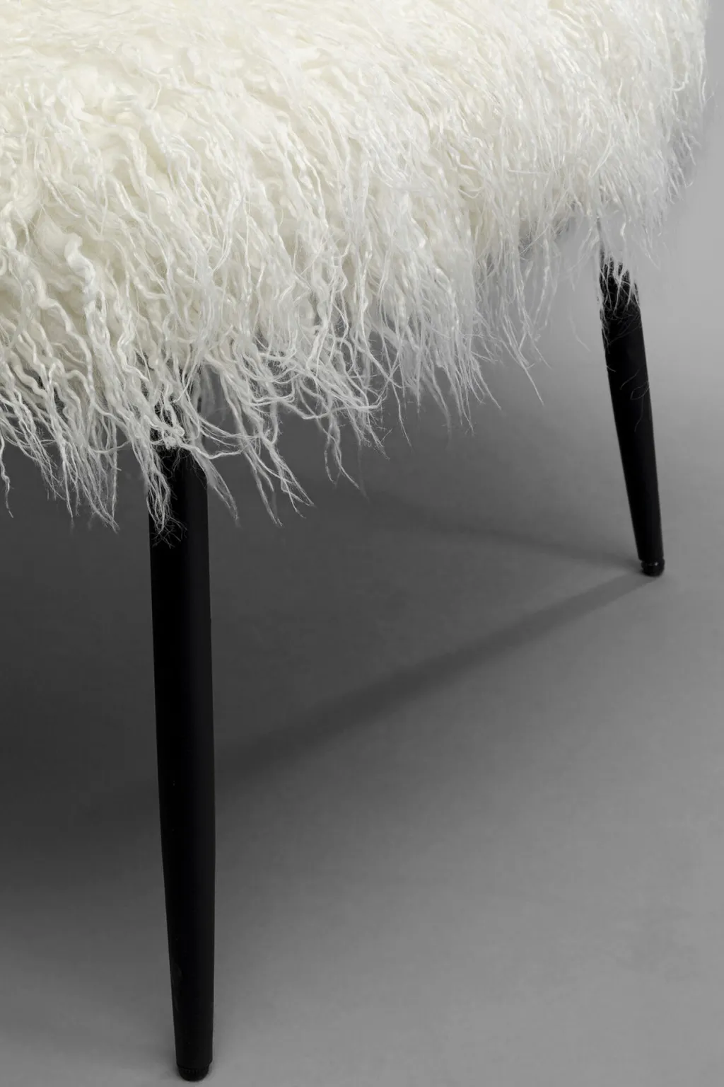 hairy_white_nojatuoli_valkoinen_4.webp Nojatuolit>KARE Design Hairy White Nojatuoli Valkoinen