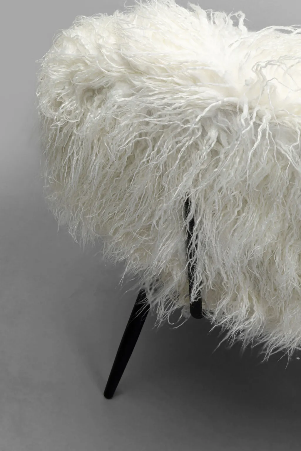 hairy_white_nojatuoli_valkoinen_5.webp Nojatuolit>KARE Design Hairy White Nojatuoli Valkoinen