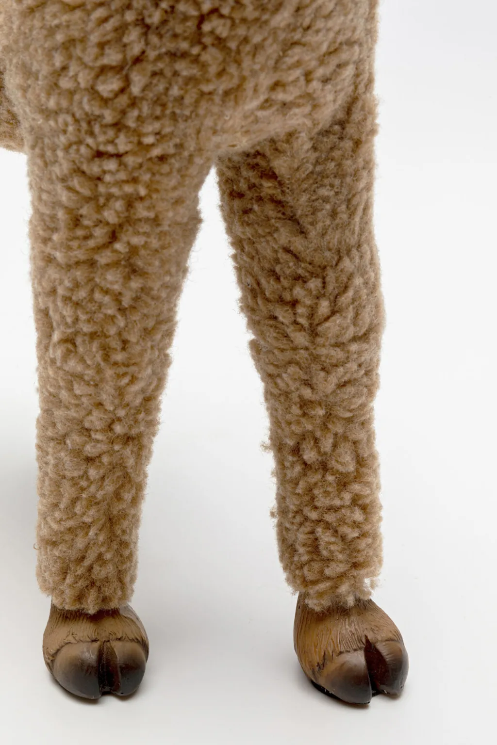happy_alpaca_alpakka_koristeesine_ruskea_cm_5.webp Koriste-Esineet>KARE Design Happy Alpaca Alpakka Koriste-esine Ruskea 38cm