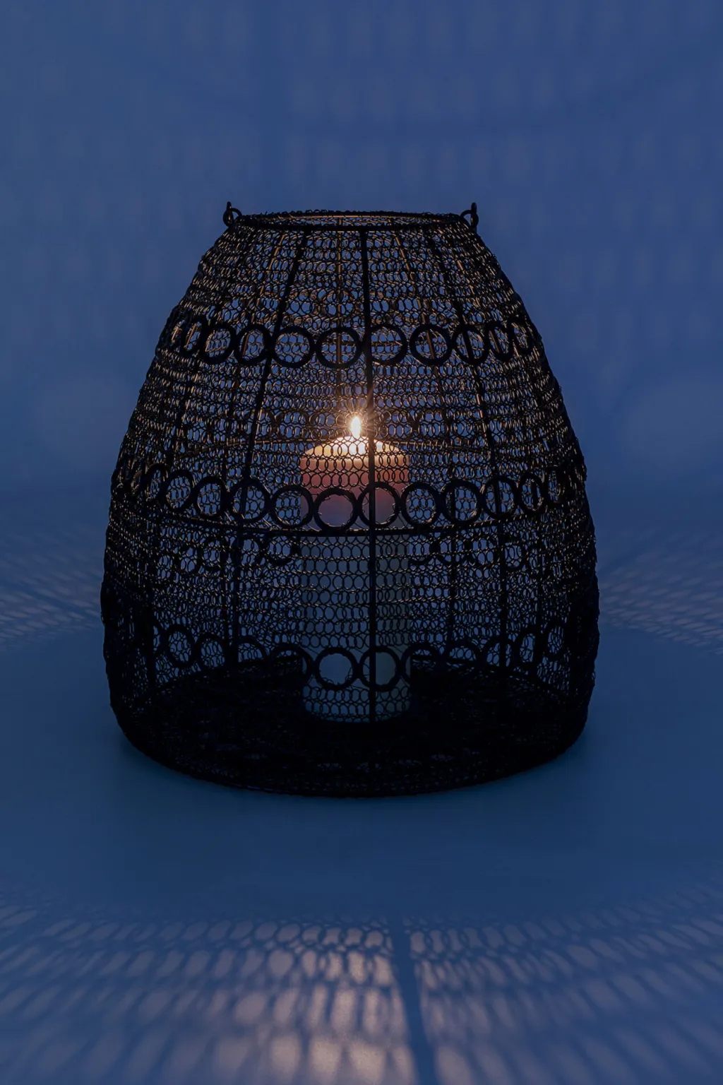 hayat_cone_black_lyhty_cm_4.webp Lyhdyt>KARE Design Hayat Cone Black Lyhty 37cm