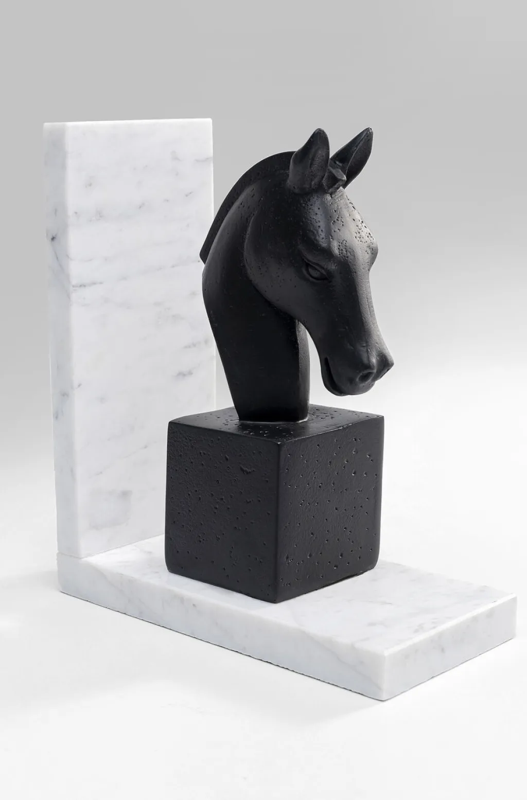 horse_hevonen_kirjatuet_setti_6.webp Kirjatuet>KARE Design Horse Hevonen Kirjatuet 2/Setti