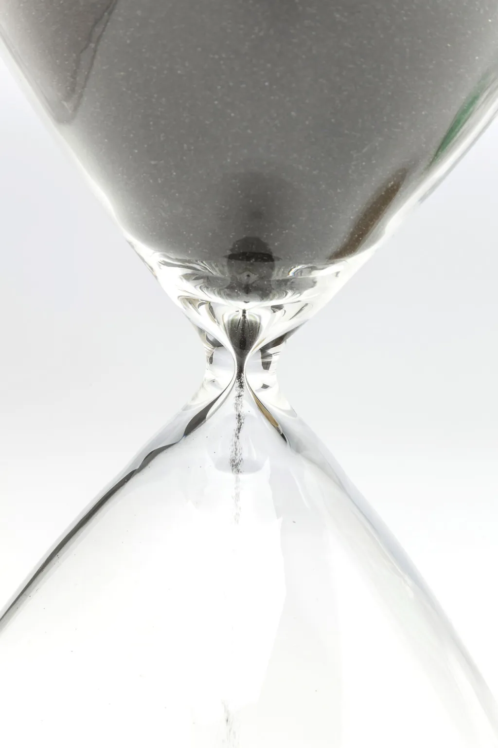 hourglass_timer_tiimalasi_cm_useita_vrej_3-1.webp Koriste-Esineet>KARE Design Hourglass Timer Tiimalasi 38cm, Useita Värejä