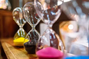 Koriste-Esineet>KARE Design Hourglass Timer Tiimalasi 20cm, Useita Värejä