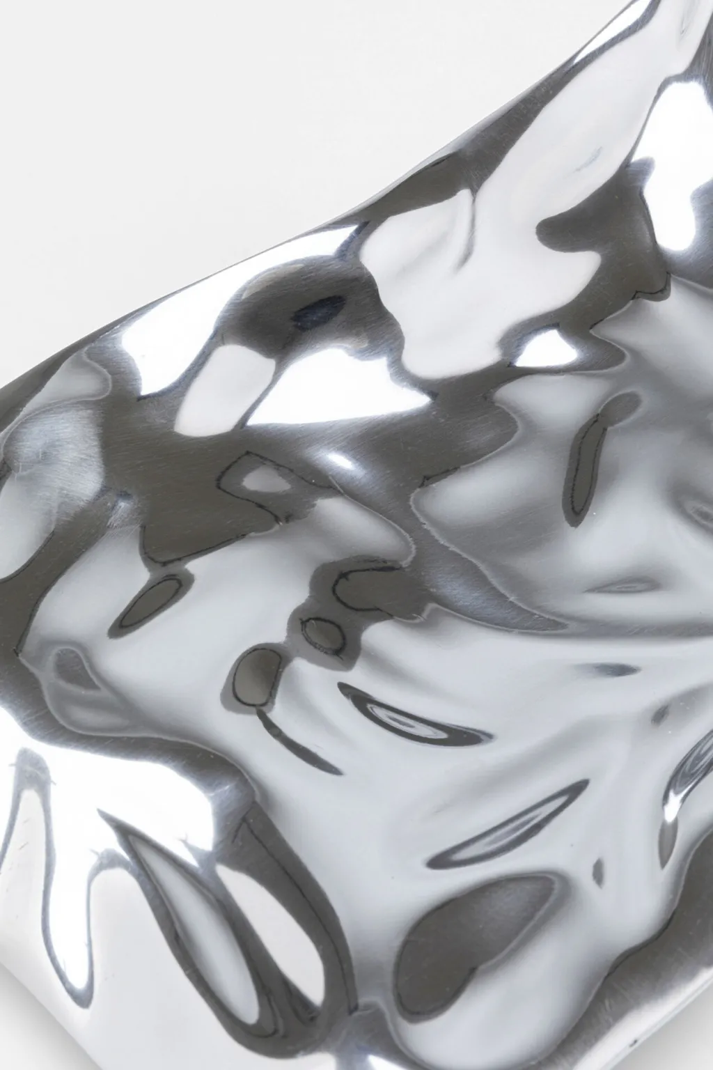 jade_silver_koristekulho_xcm_1.webp Kulhot>KARE Design Jade Silver Koristekulho 48x22cm