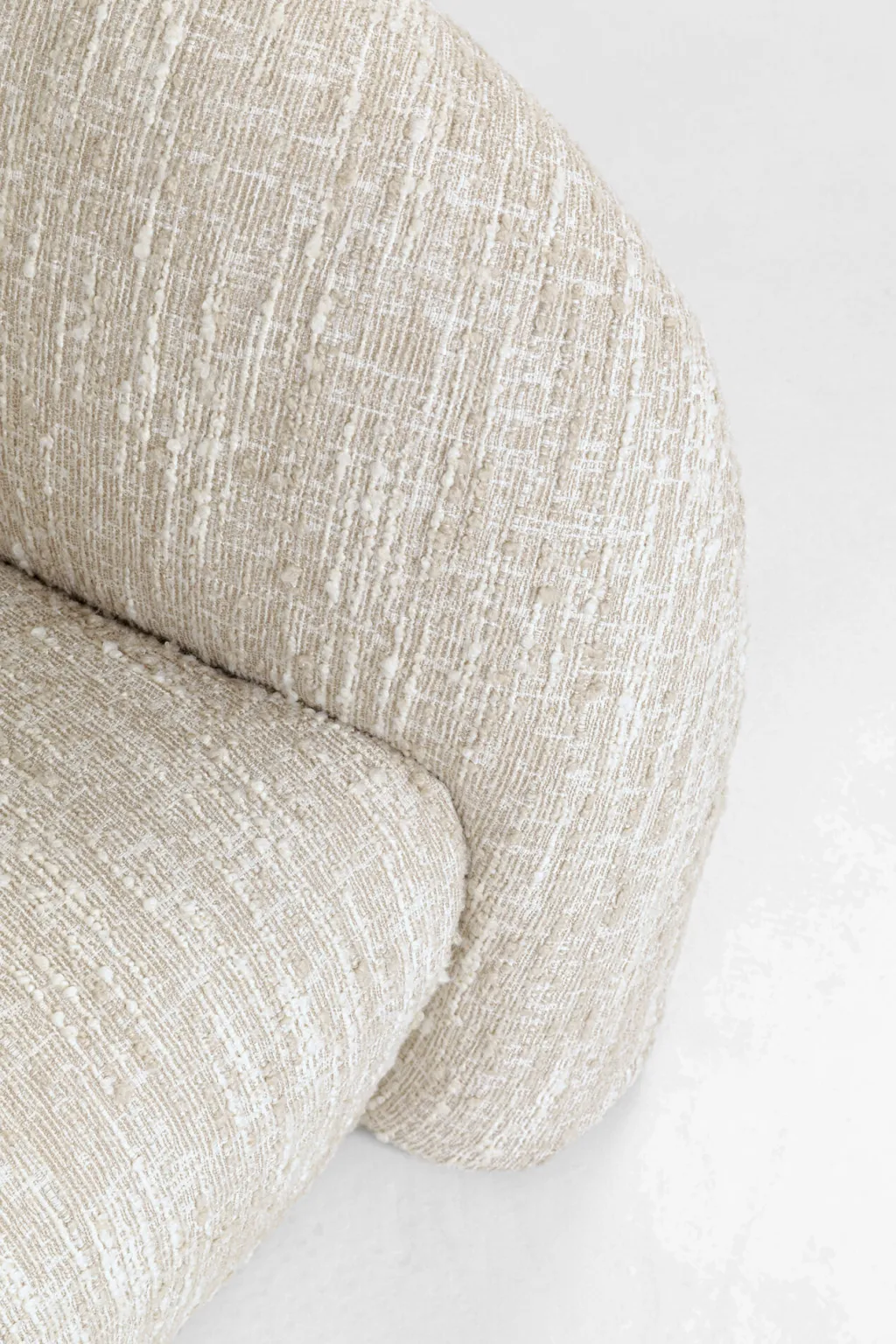 livia_melange_cream_istuttava_sohva_cm_6.webp Sohvat>KARE Design Livia Melange Cream 3-istuttava Sohva 261cm