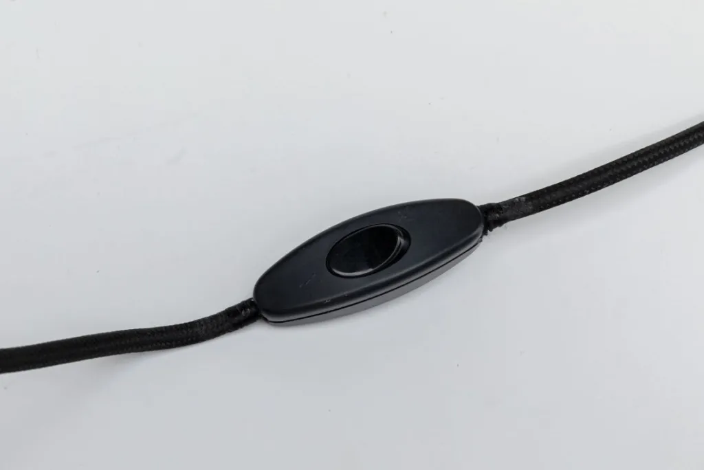 loungy_pytvalaisin_kulta_cm_4.webp Pöytävalaisimet>KARE Design Loungy Pöytävalaisin, Kulta 38cm