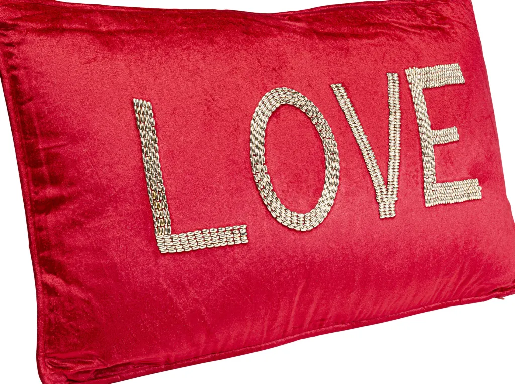 love_helmikirjailtu_tyyny_punainen_x_cm_0.webp Sisustustyynyt | Olohuone>KARE Design Love Helmikirjailtu Tyyny Punainen 35x60 Cm