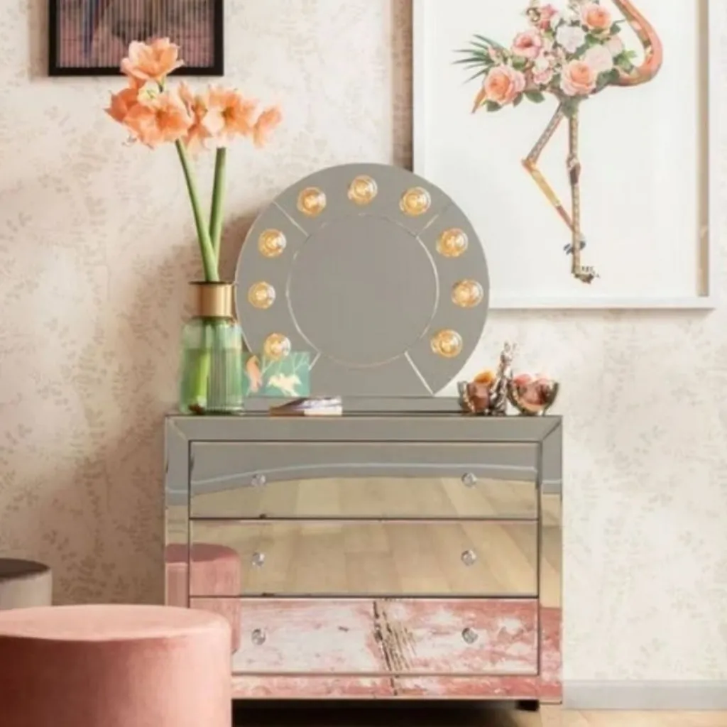 luxury_lipasto__laatikkoa_0.webp Senkit | Olohuone>KARE Design Luxury Lipasto, 3 Laatikkoa