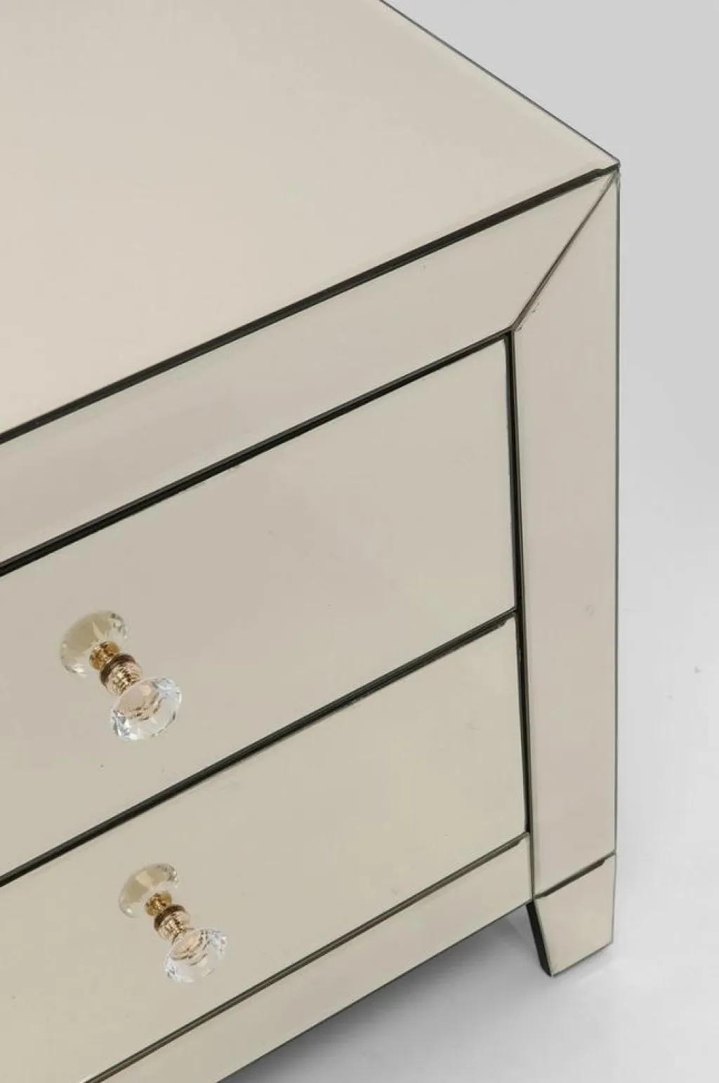 luxury_pearl_pieni_lipasto_ypyt__laatikkoa_4.webp Yöpöydät>KARE Design Luxury Pearl Pieni Lipasto, Yöpöytä, 2 Laatikkoa