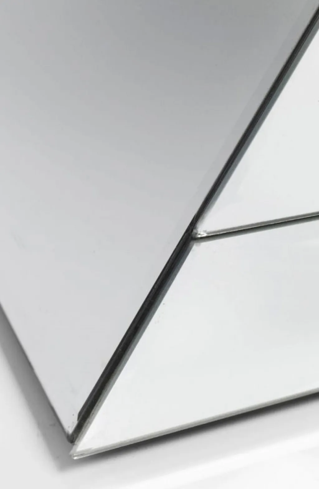 luxury_z_sivupyt_xcm_5.webp Sohvapöydät>KARE Design Luxury Z Sivupöytä 45x33cm