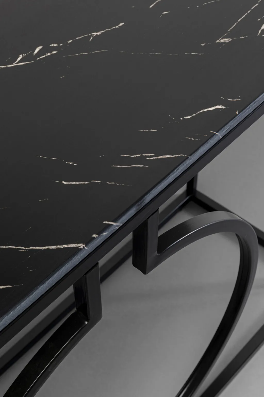 miami_loft_konsolipyt_musta_xcm_7.webp Konsolipöydät Ja Sivupöydät>KARE Design Miami Loft Konsolipöytä, Musta 120x75cm
