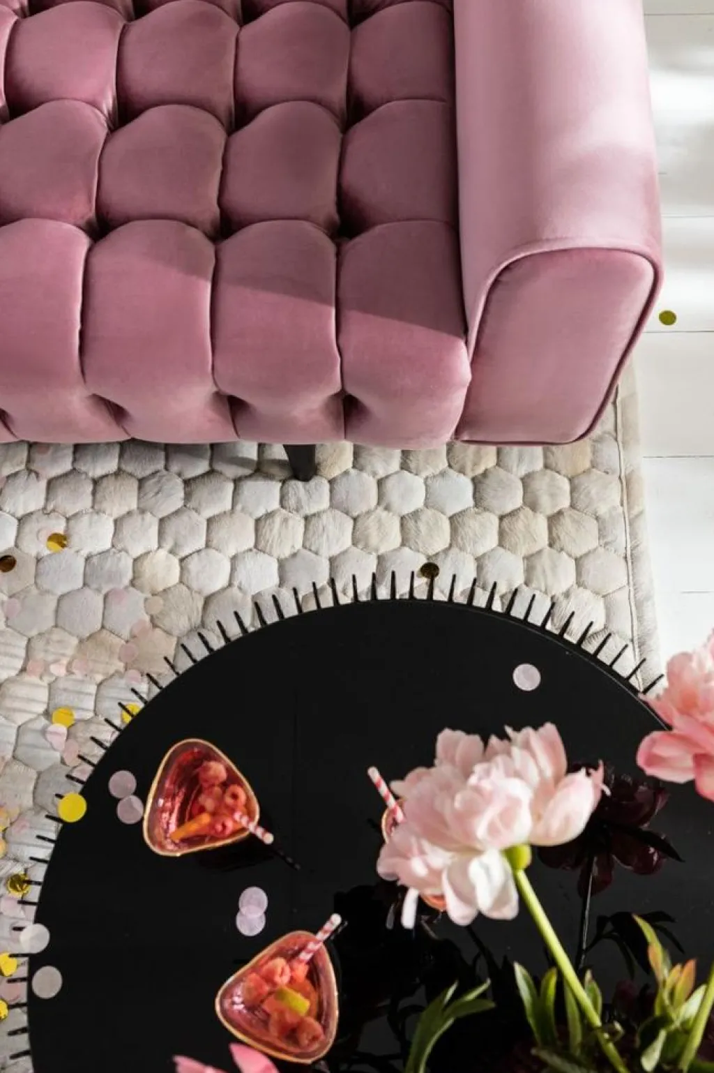 milchbar_sohva_istuttava_samettia_mauve_12.webp Sohvat>KARE Design Milchbar Sohva 3-istuttava, Samettia, Mauve