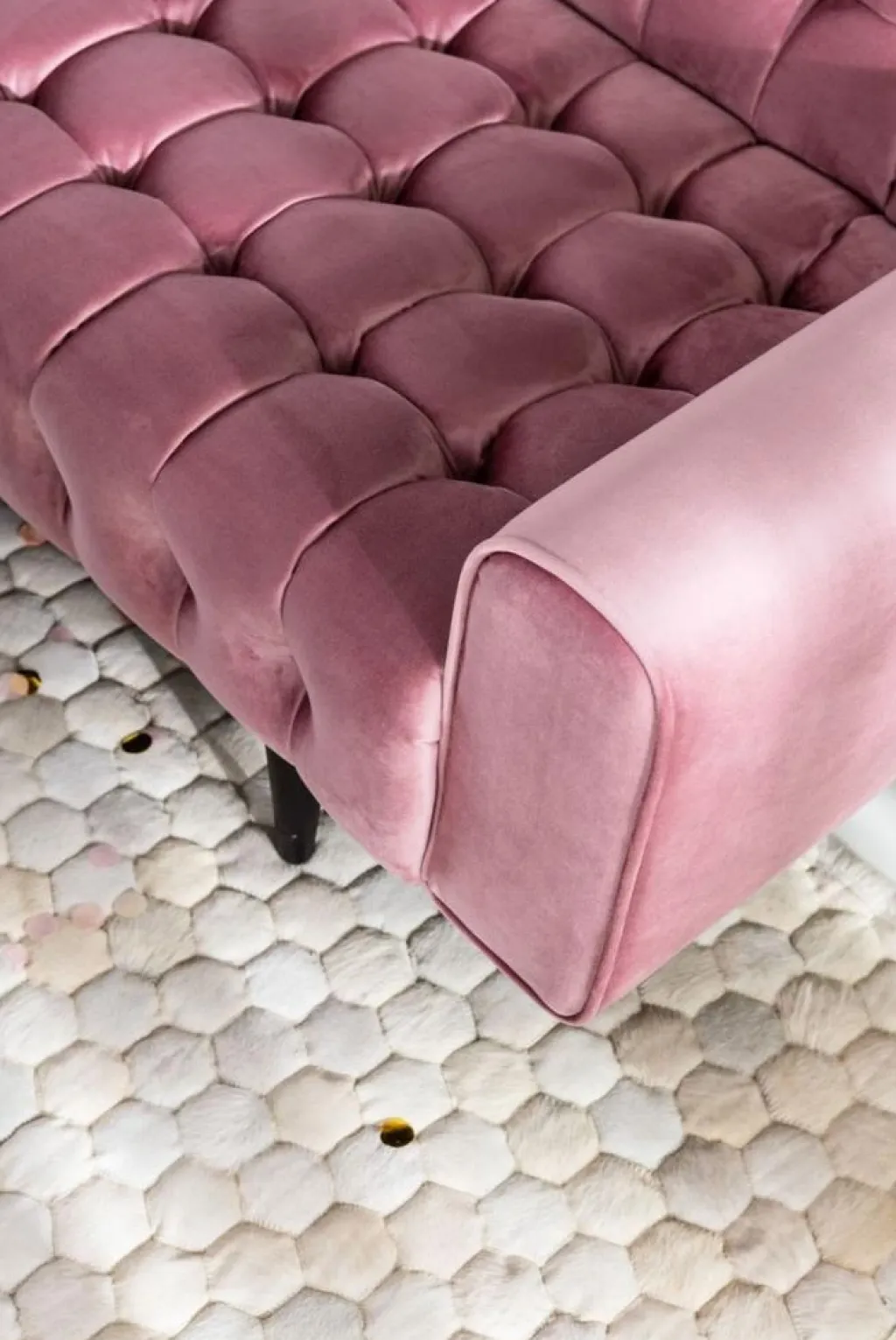 milchbar_sohva_istuttava_samettia_mauve_9.webp Sohvat>KARE Design Milchbar Sohva 3-istuttava, Samettia, Mauve