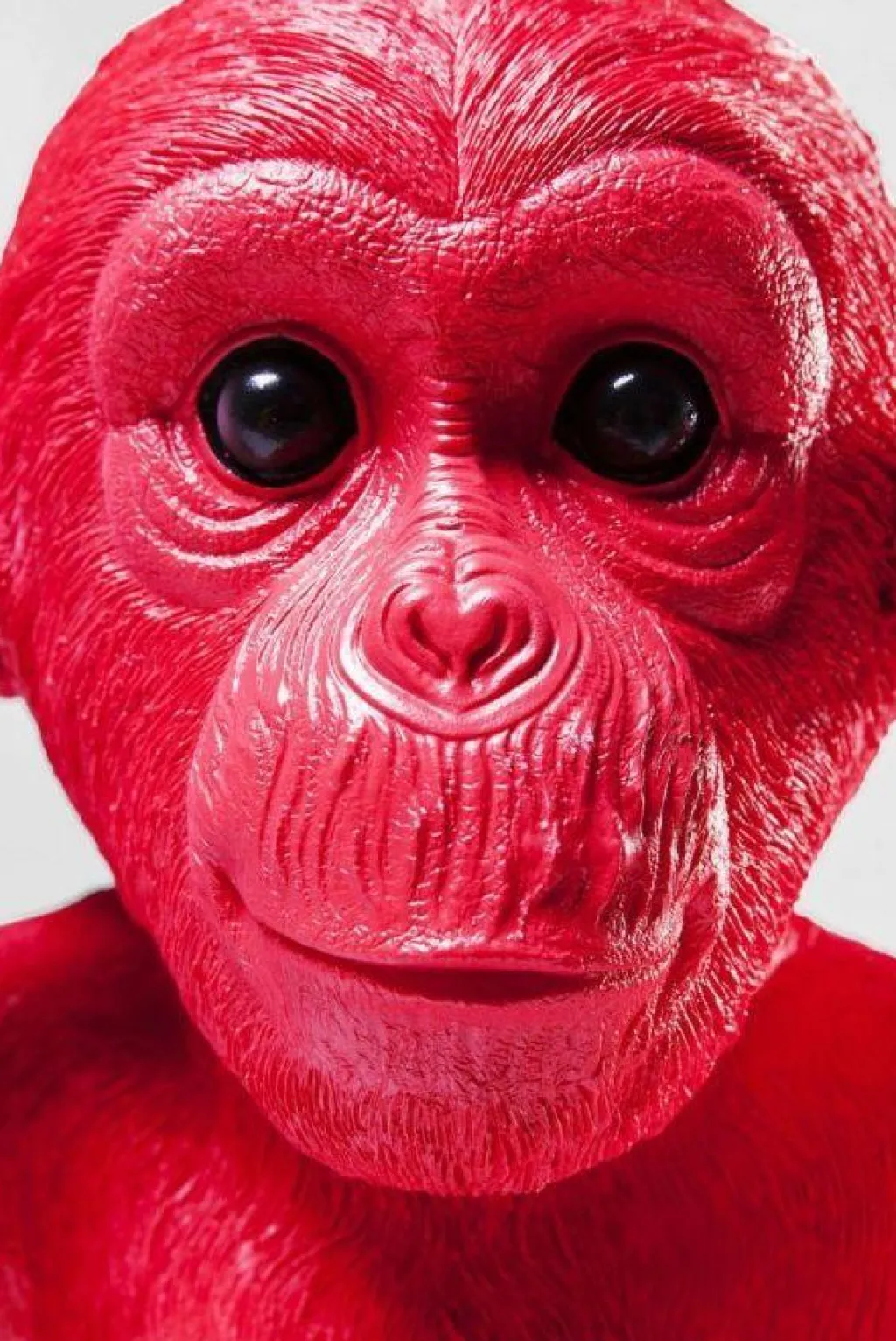 monkey_kikazaru_apina_sstlipas_punainen_3.webp Säästölippaat>KARE Design Monkey Kikazaru Apina Säästölipas, Punainen