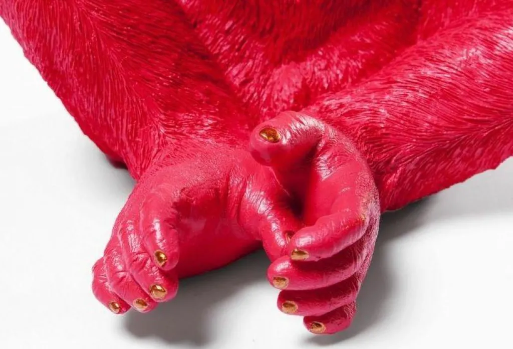 monkey_kikazaru_apina_sstlipas_punainen_4.webp Säästölippaat>KARE Design Monkey Kikazaru Apina Säästölipas, Punainen