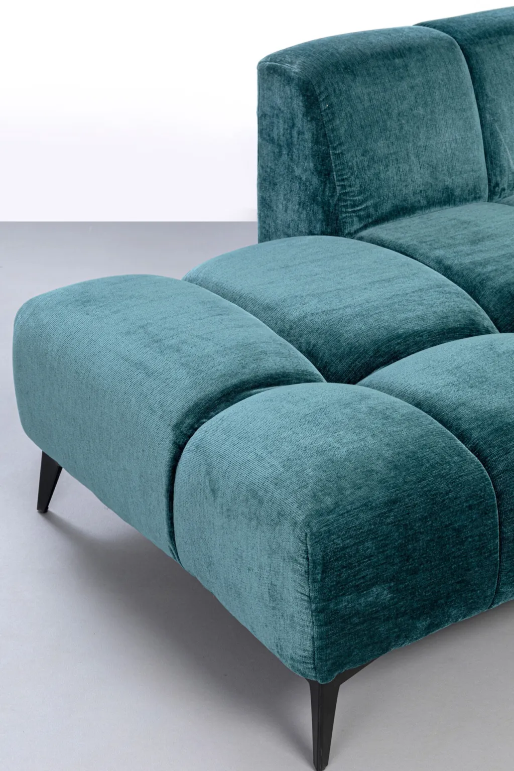 nia_glam_kulmasohva_tummanvihre_vasen_cm_4.webp Kulmasohvat>KARE Design Nia Glam Kulmasohva Tummanvihreä, Vasen 250cm