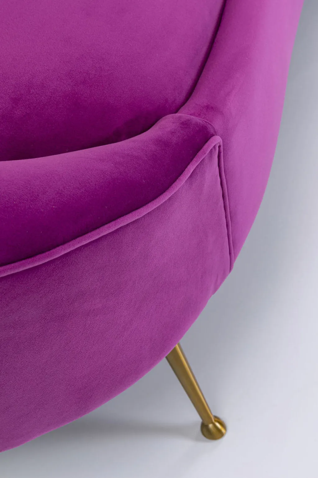 night_fever_sohva_istuttava_purple_11.webp Sohvat>KARE Design Night Fever Sohva 3-istuttava, Purple