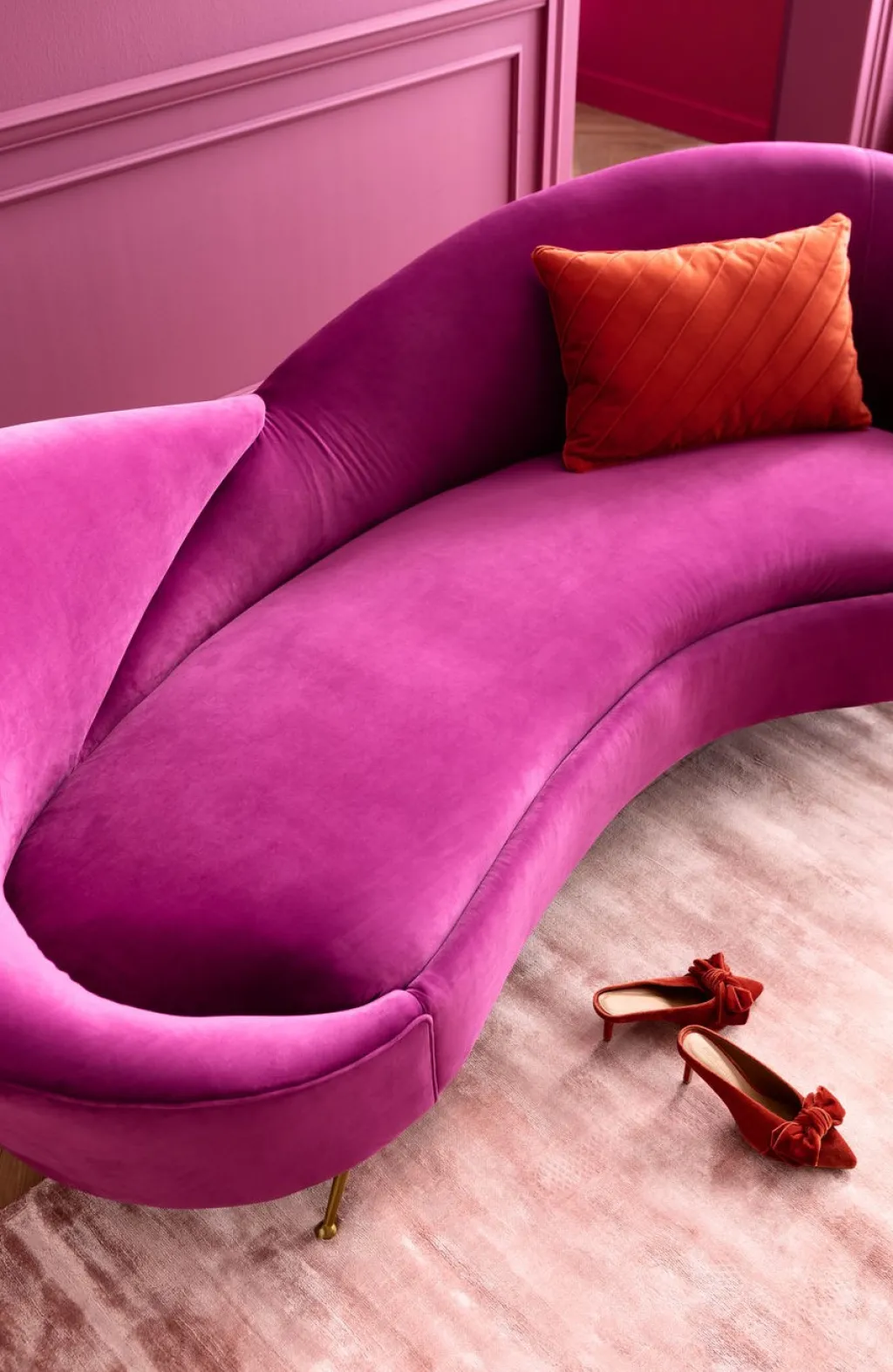 night_fever_sohva_istuttava_purple_14.webp Sohvat>KARE Design Night Fever Sohva 3-istuttava, Purple