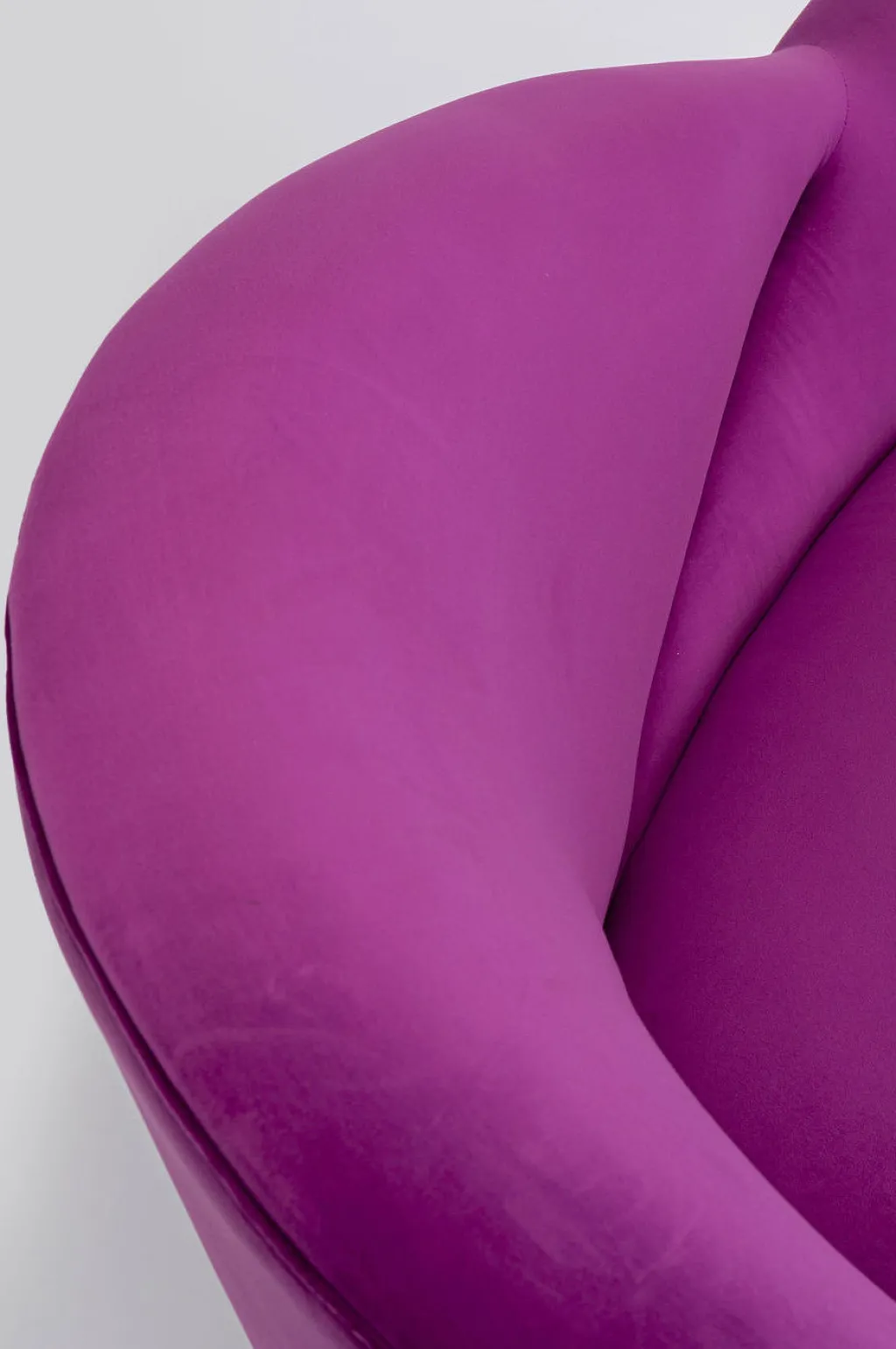 night_fever_sohva_istuttava_purple_6.webp Sohvat>KARE Design Night Fever Sohva 3-istuttava, Purple