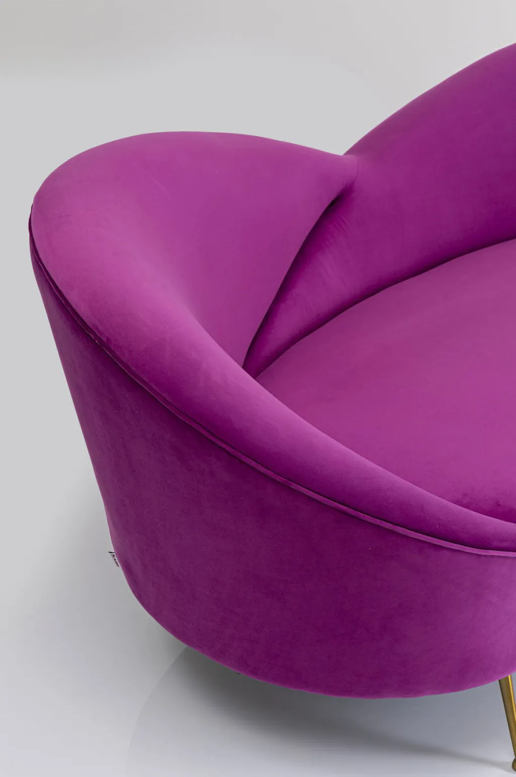 night_fever_sohva_istuttava_purple_7.webp Sohvat>KARE Design Night Fever Sohva 3-istuttava, Purple