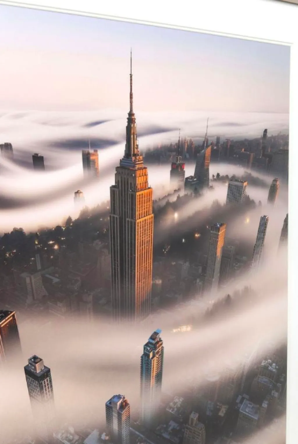 ny_storm_kehystetty_taulu_xcm_1.webp Olohuone>KARE Design NY Storm Kehystetty Taulu 90x100cm