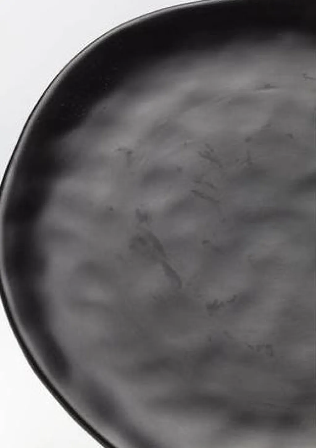 organic_black_lautanen_cm_2.webp Lautaset>KARE Design Organic Black Lautanen Ø26cm