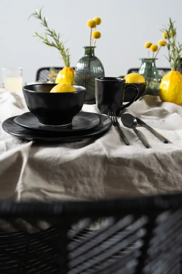 Lautaset>KARE Design Organic Black Lautanen Ø20cm