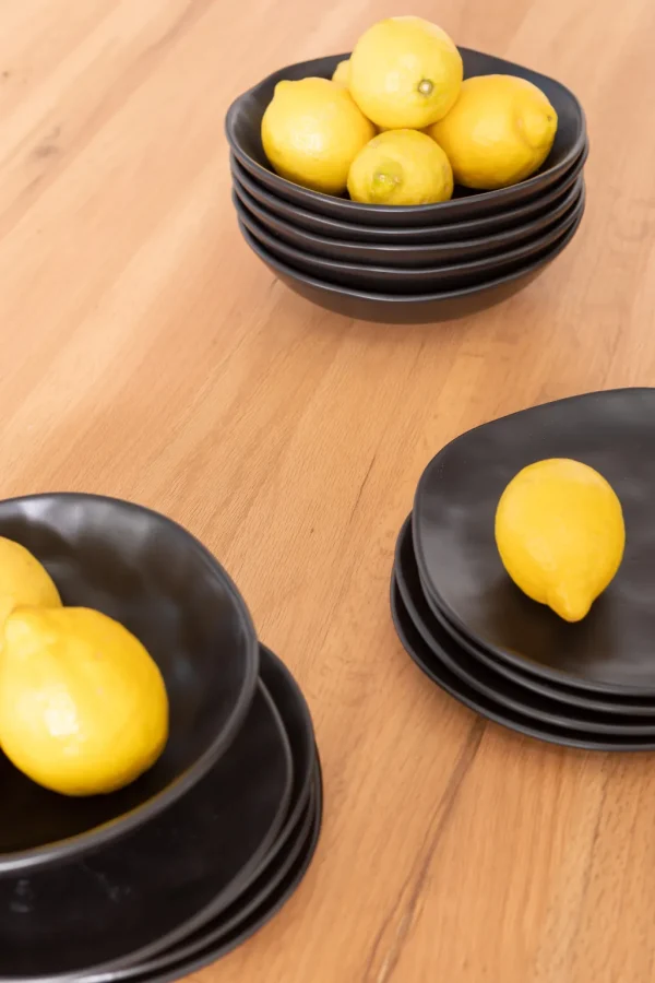Lautaset>KARE Design Organic Black Lautanen Ø20cm