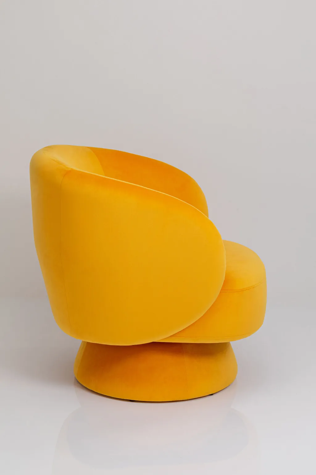 orion_yellow_pyriv_nojatuoli_keltainen_1.webp Nojatuolit>KARE Design Orion Yellow Pyörivä Nojatuoli, Keltainen
